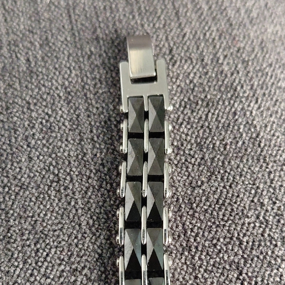 Men's Silver and Black Bracelet - Picture 4 of 6